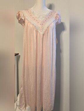 Vandemere NWT Vintage Light Pink Nightgown Women's Size Medium